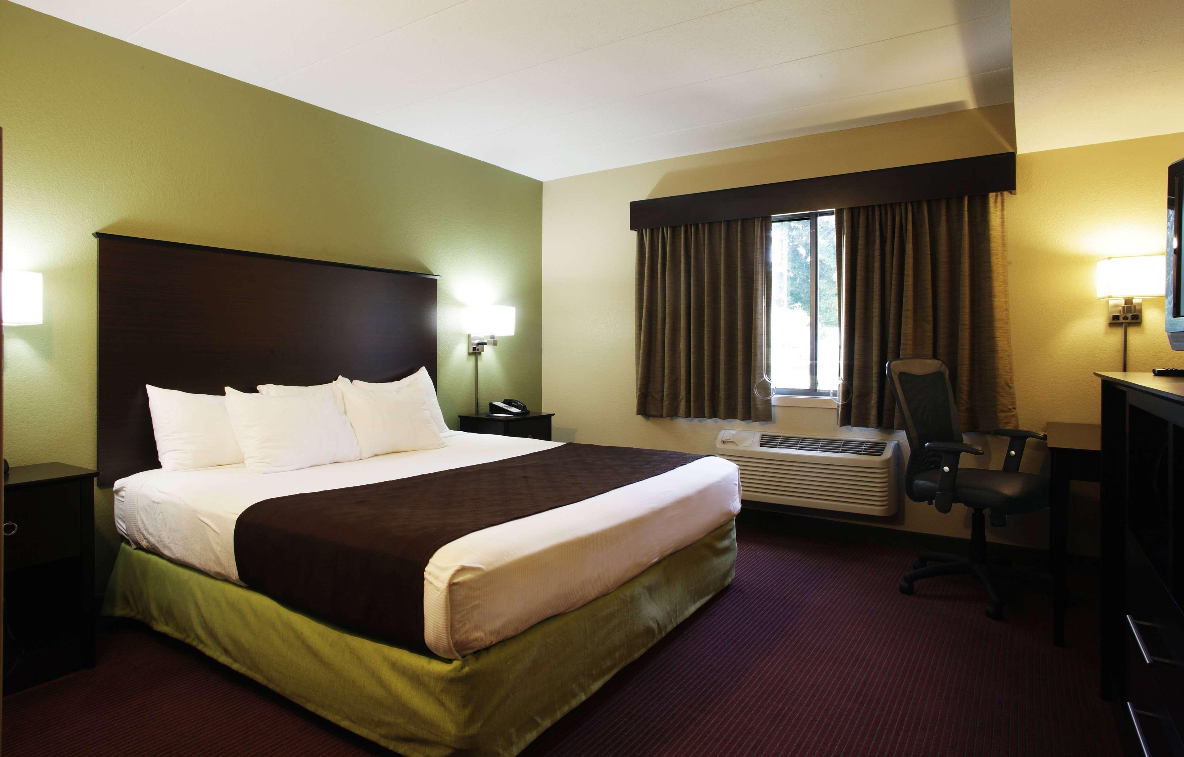 Americinn By Wyndham Okoboji Exterior photo