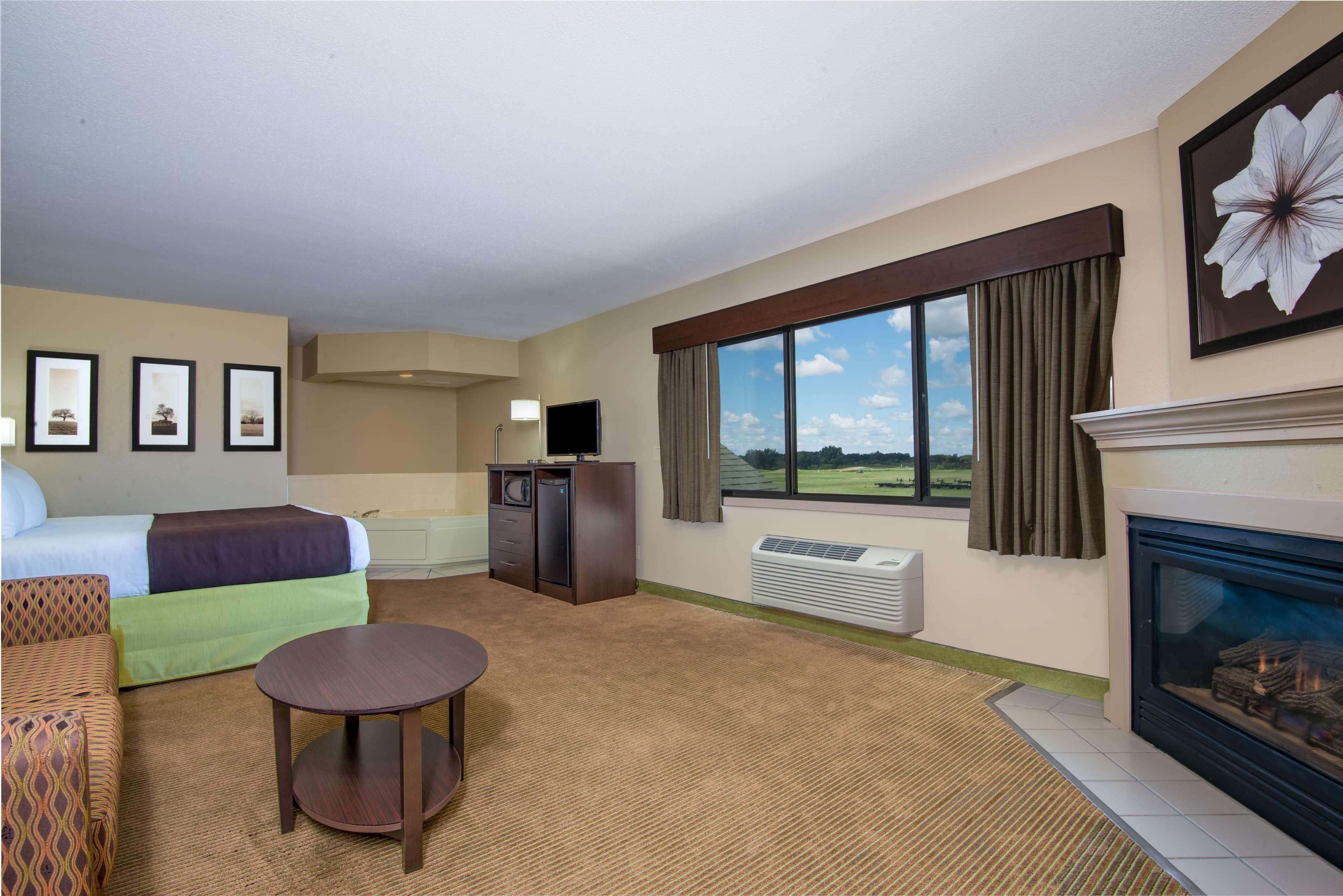 Americinn By Wyndham Okoboji Exterior photo