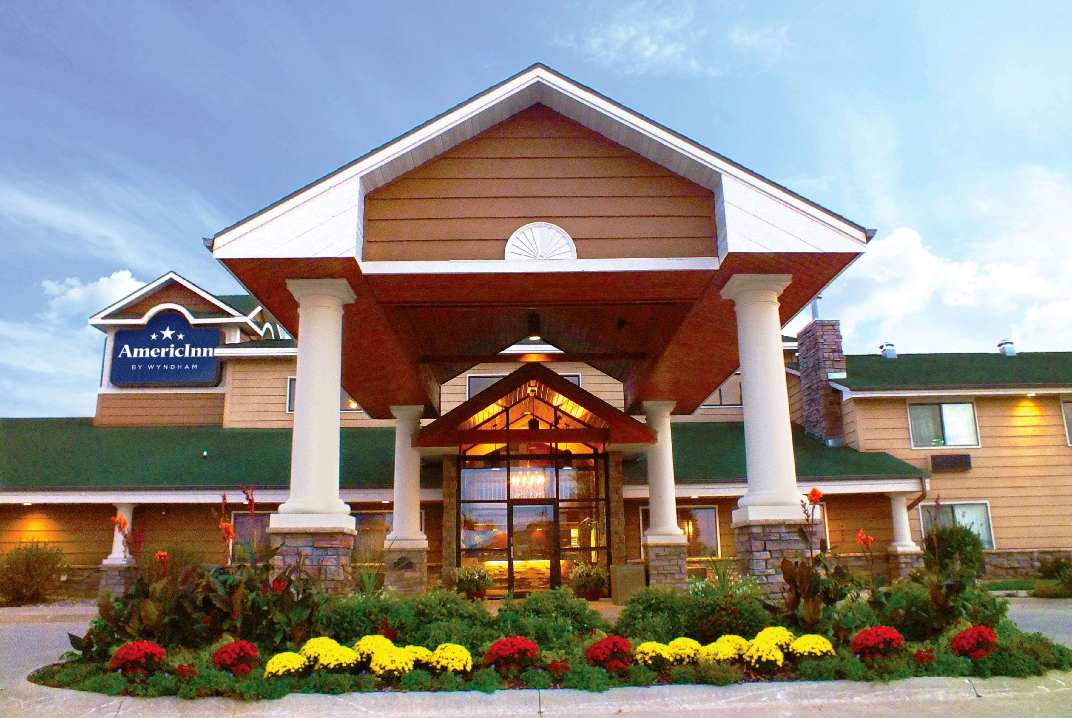 Americinn By Wyndham Okoboji Exterior photo