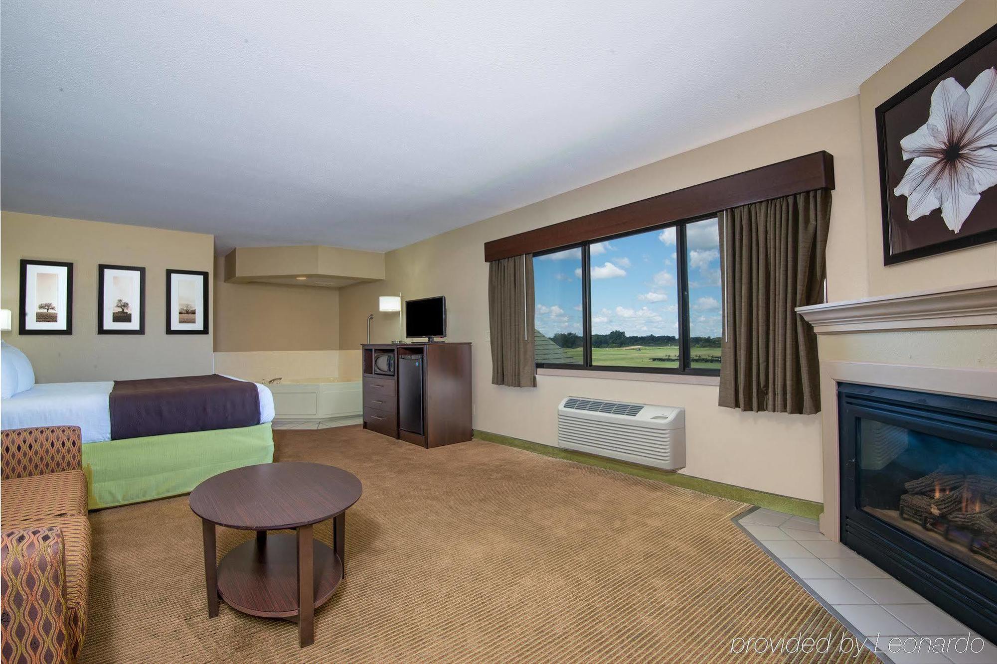 Americinn By Wyndham Okoboji Exterior photo