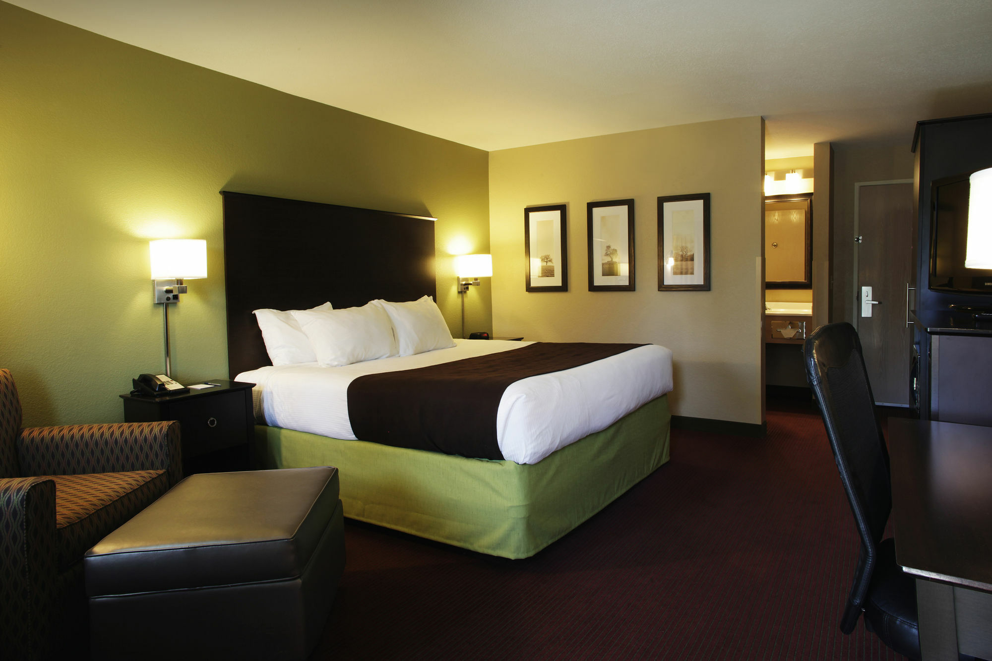 Americinn By Wyndham Okoboji Exterior photo