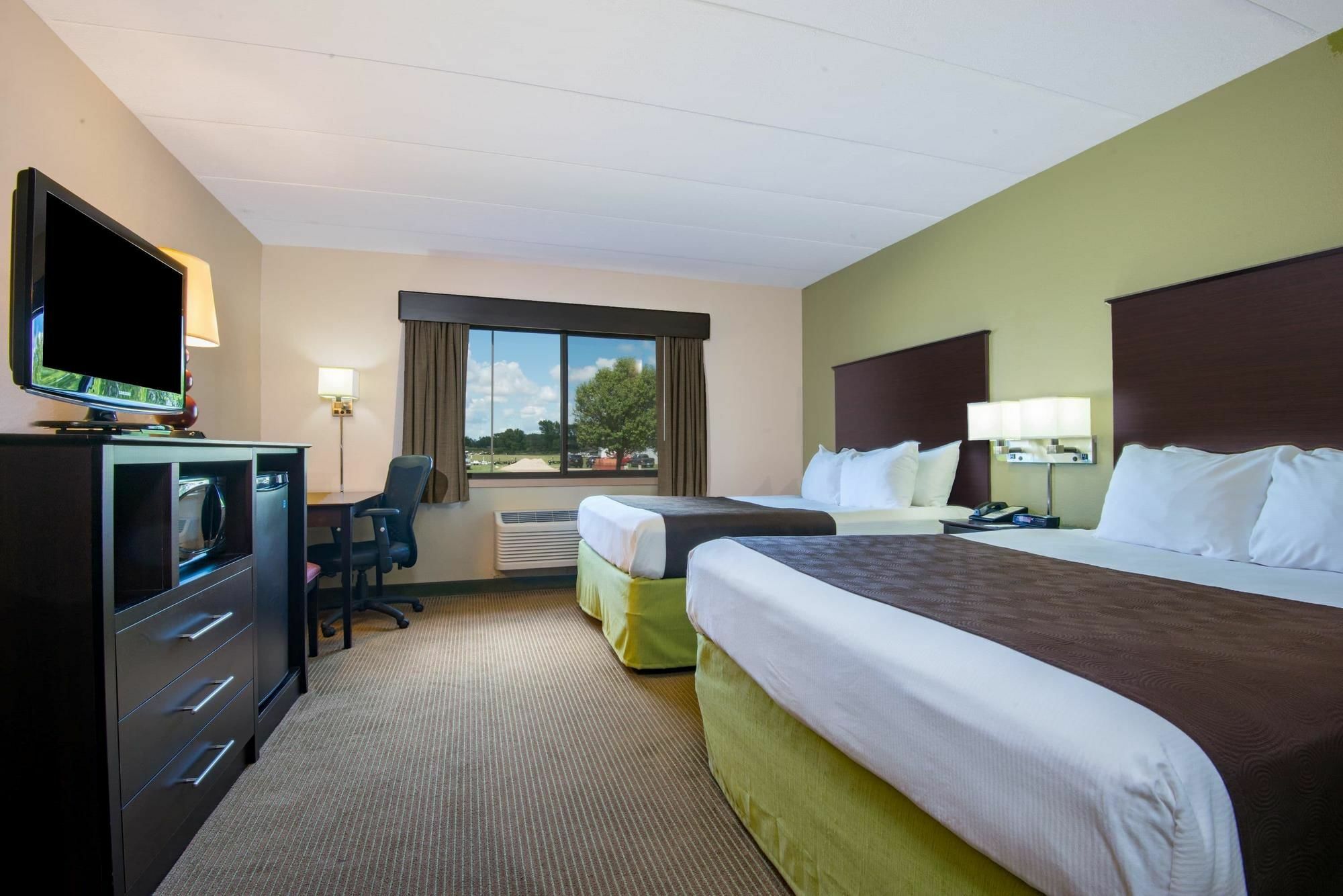 Americinn By Wyndham Okoboji Exterior photo
